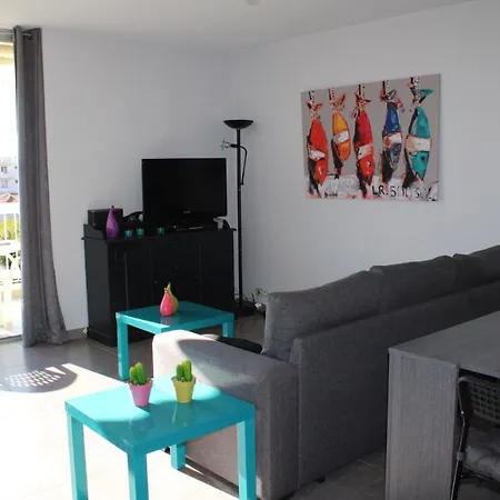 Latitude 43 Apartment