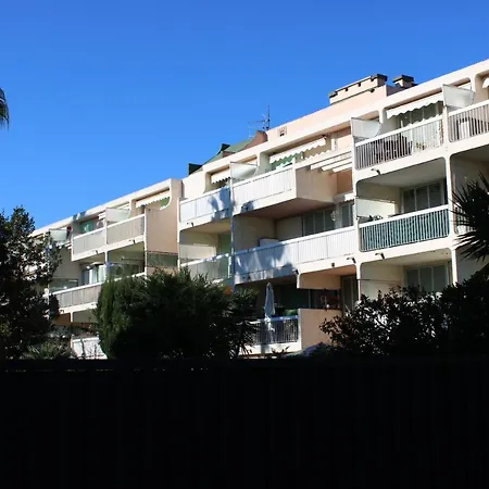 Latitude 43 Apartment *
